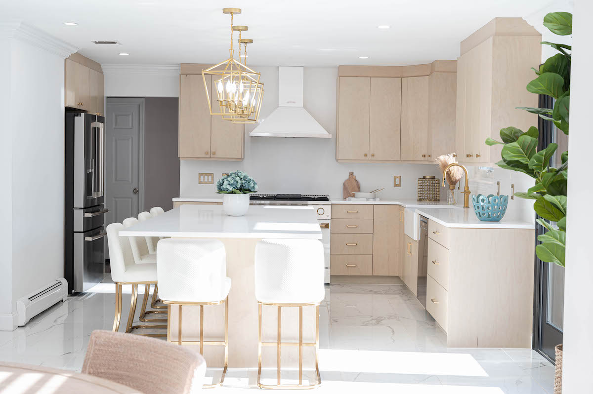Sophisticated, Contemporary Kitchen in Pearl River, NY